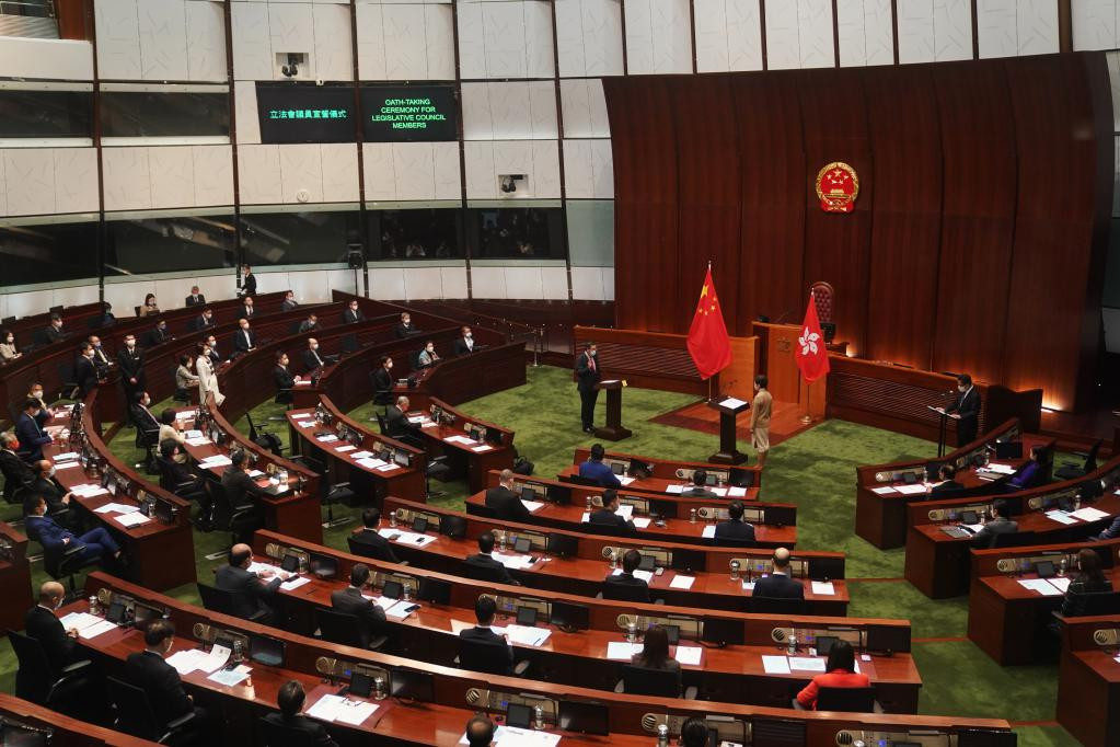 香港特区第七届立法会议员举行宣誓仪式