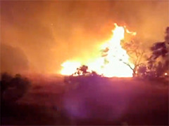 美国得州泰勒县山火肆虐仍未得到完全控制