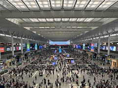 铁路上海站昨日发送旅客39万人次 以探亲客流为主