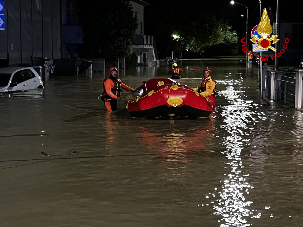意大利中部遭遇洪水 至少10人死亡4人失踪
