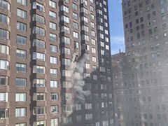 美国 纽约市高层公寓楼发生火灾 38人受伤