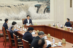 十三届全国人大常委会举行第一百二十九次委员长会议