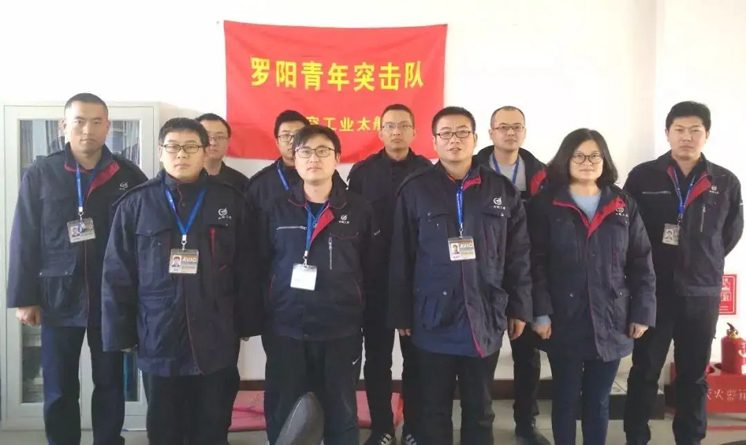 习近平回信勉励中国航空工业集团沈飞“罗阳青年突击队”队员