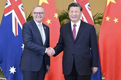 习近平会见澳大利亚总理