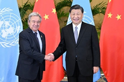 习近平会见联合国秘书长