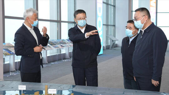 陈吉宁在调研徐汇区时指出 找准全面推进现代化建设着力点和突破口 全力做好中心城区高质量发展大文章