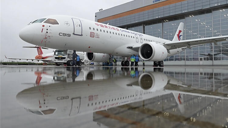国产大型客机C919在全球范围内首次交付