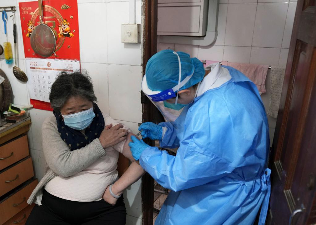 各地积极稳妥推进老年人新冠病毒疫苗接种
