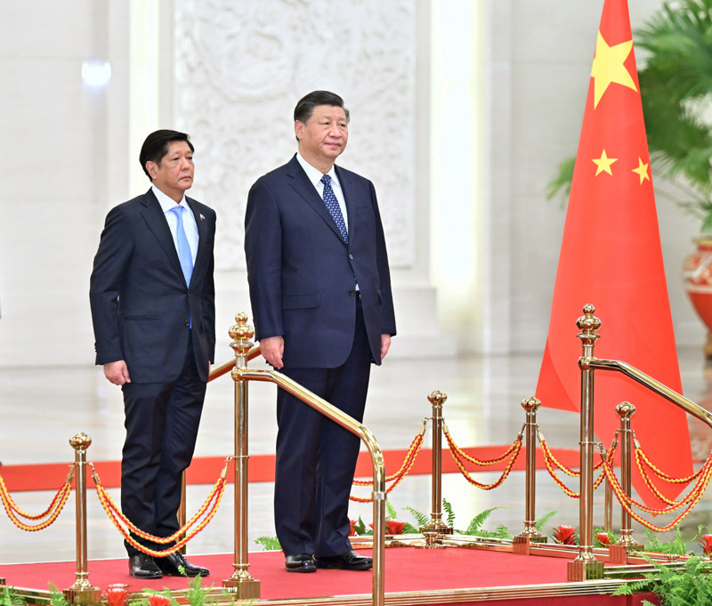 习近平举行仪式欢迎菲律宾总统访华