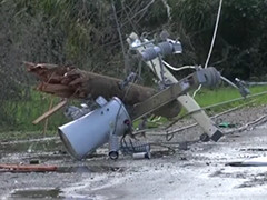 风暴袭击美国西海岸 至少2人死亡