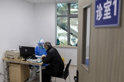 因时因势优化调整防控措施 牢牢掌握抗疫的战略主动权