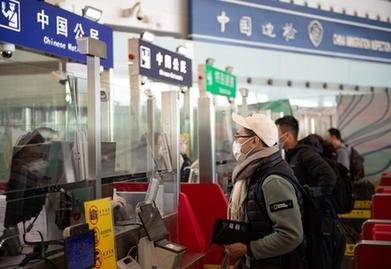 暖心服务让旅客踏上回家路