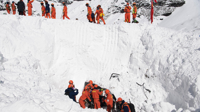 西藏林芝派墨公路雪崩遇难人数增至28人