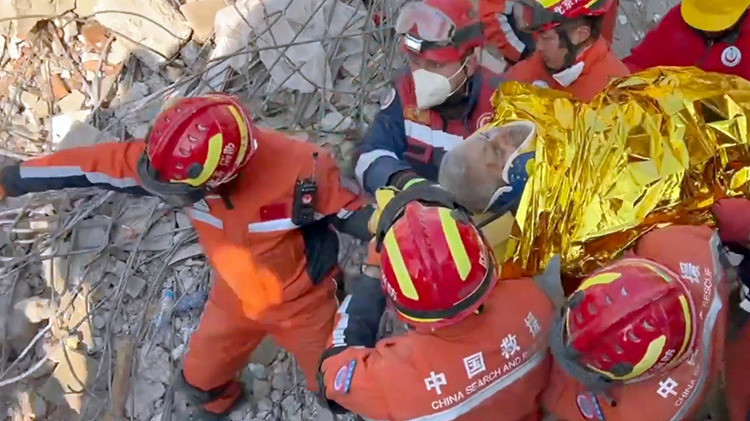 中国救援队圆满完成赴土耳其救援任务拔营返程