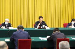 栗战书出席黄河保护法实施座谈会