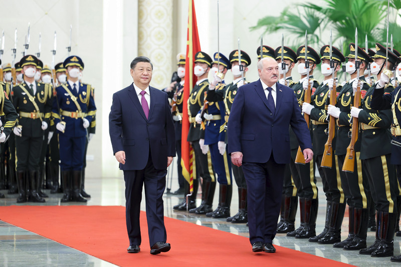 习近平举行仪式欢迎白俄罗斯总统访华