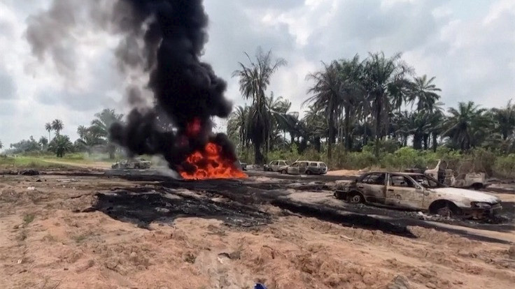 尼日利亚河流州输油管道发生爆炸 至少12人死亡