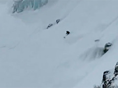 华盛顿山突发雪崩 两名滑雪爱好者幸运脱险