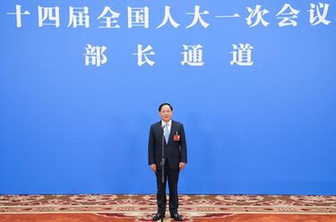两会“部长通道”开启：聚焦经济发展 回应社会关切