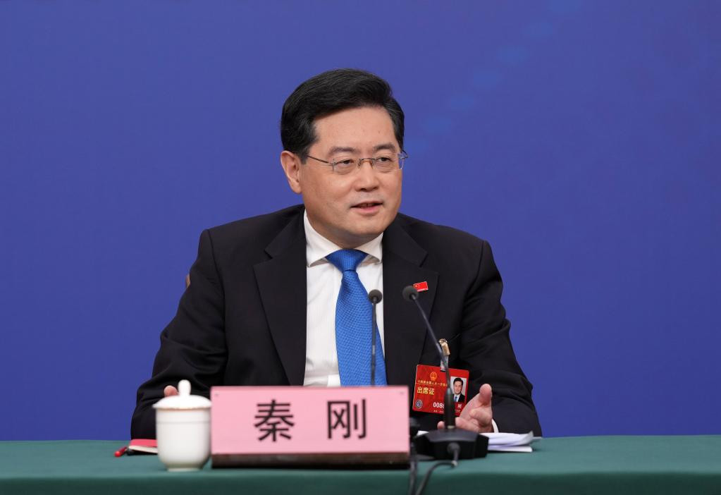 十四届全国人大一次会议举行记者会