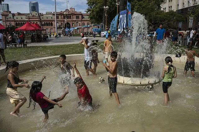 阿根廷首都迎百年来三月最高温天气