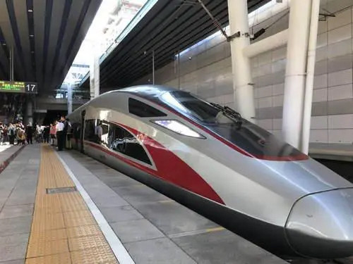 广深港高铁将增开62列跨境高铁列车