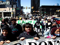 美国费城学生抗议枪支暴力