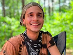 美国26岁男子特兰抗议时被警方开枪打死