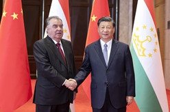 习近平同塔吉克斯坦总统会谈