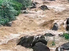 重庆：21个区县遭遇暴雨 31条中小河流出现涨水过程