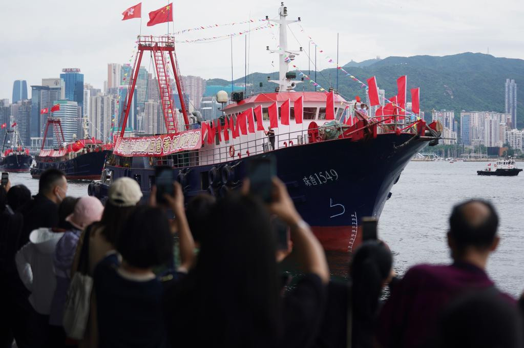香港举行升旗仪式及多项活动庆祝回归祖国26周年