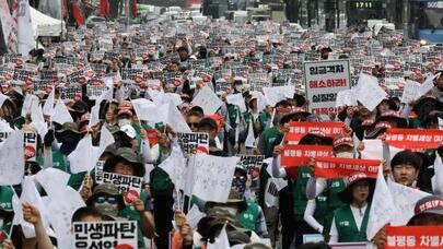 要求尹锡悦下台 韩国民主劳总举行两周大罢工