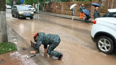 强降雨持续影响南方多地