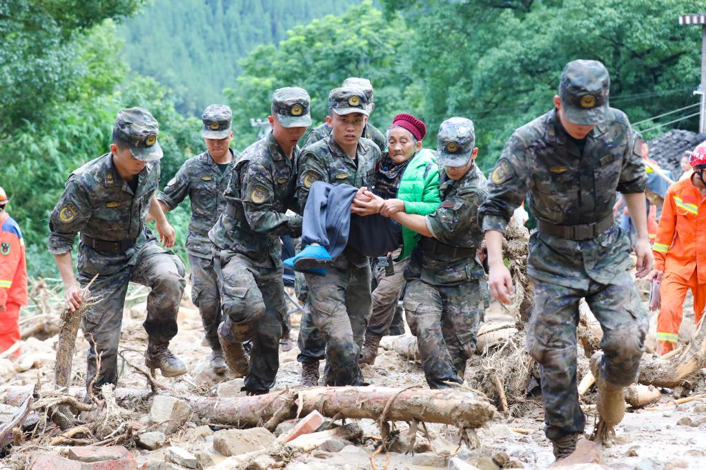 国家防总工作组赴重庆指导防汛 各地抓紧抢险救灾