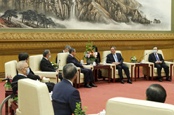 李强会见日本国际贸易促进协会访华团