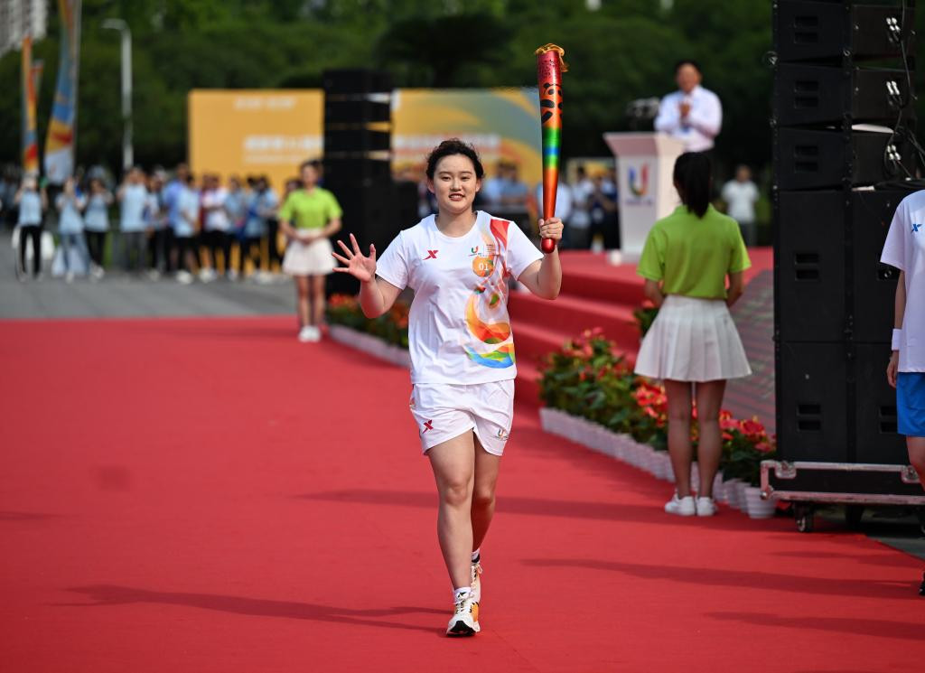 第31届世界大学生夏季运动会火炬传递成都站第四日活动举行