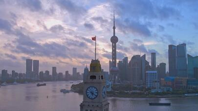 2023上海经济“半年报”发布 经济延续恢复态势 发展质量稳步提升