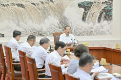 赵乐际主持召开十四届全国人大常委会第八次委员长会议