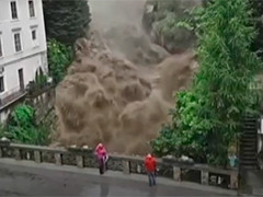 奥地利强降雨引发山洪 多地进入紧急状态