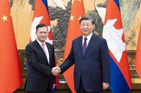 习近平会见柬埔寨首相