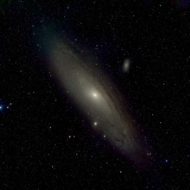 墨子巡天望远镜拍摄仙女座星系照片公布