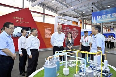 蔡奇参加2023年全国科普日主场活动