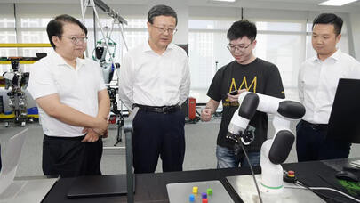 陈吉宁专题调研创新型企业
