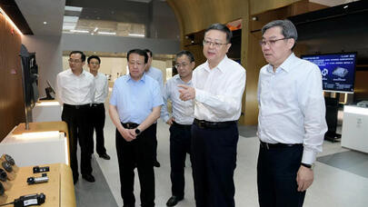 上海市领导再赴上汽集团开展专题调研并召开现场会