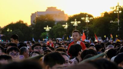 假期前三天 全国消费市场人气旺盛