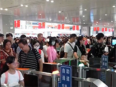 假期短途客流增加 优化服务便捷出行
