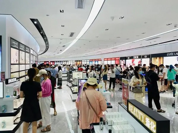 海南今年前三季度离岛免税销售额超349亿元