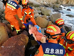 海南陵水女子打卡无人平台遇险 消防助其脱困