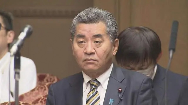 日本财务副大臣曝欠税丑闻