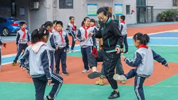 教育部 我国义务教育阶段体育教师增加到70万人